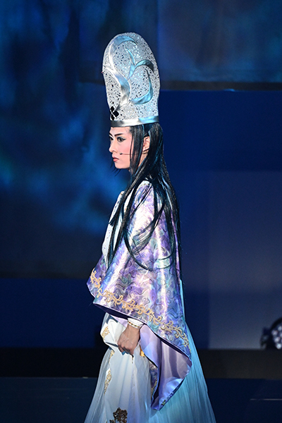 OSK日本歌劇団創立100周年記念公演『レビュー in Kyoto』が開幕 